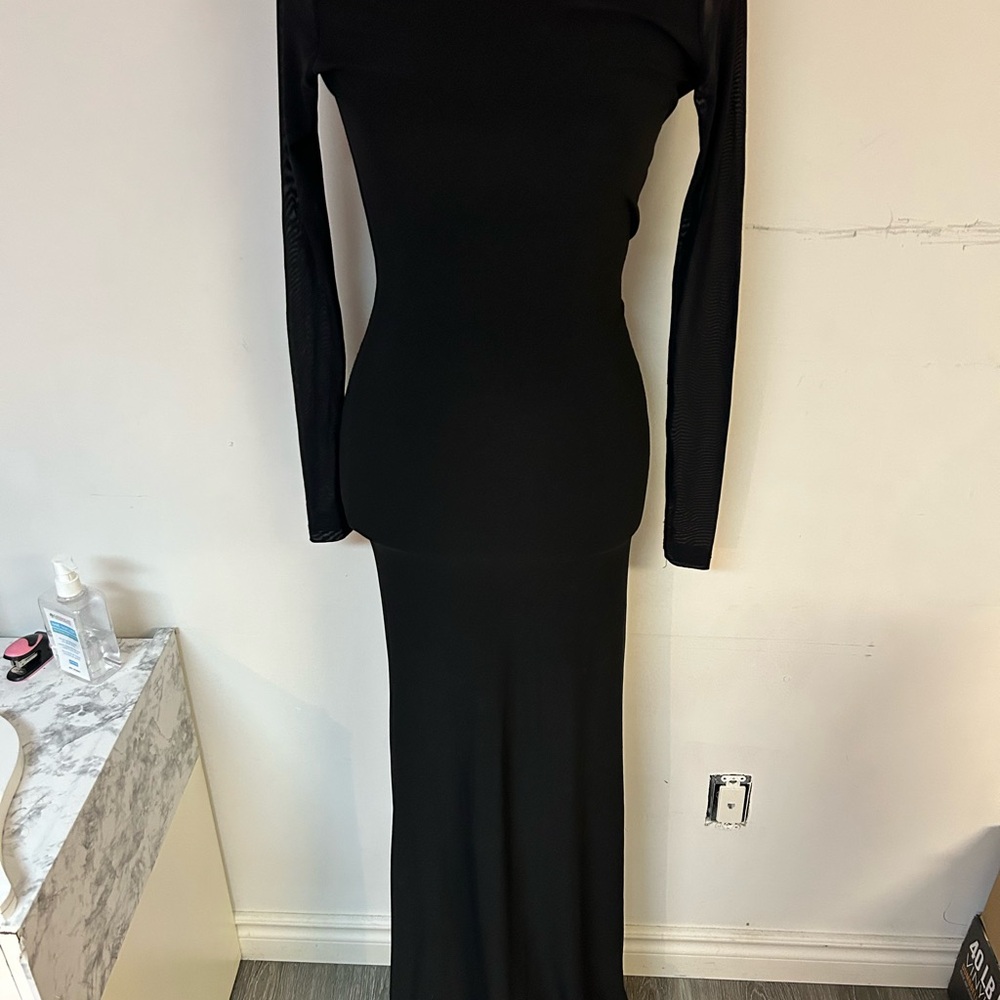 Elegant Black Long Sleeve Dress